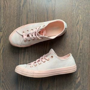 Pink converses